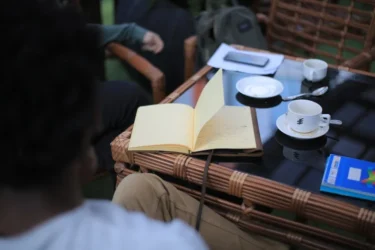 忙しい社会人でも続く、大人の英語やり直し学習法